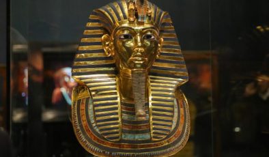 Tutankamon’un hazineleri, mezarının keşfedilişinin 100. yılında tek müzede toplanıyor