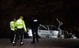 Antalya'da otomobil şarampole devrildi: 2 ölü, 2 ağır yaralı